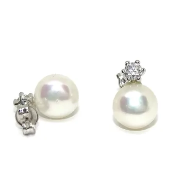 Earrings 6 claws "Special First Communion" 18Ktes's white gold with zircons and cultured pearl 7mm
Earrings 6 claws "Special First Communion" 18Ktes's white gold with zircons and cultured pearl 7mm