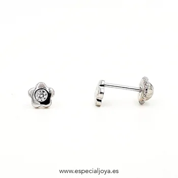Earrings Children Flower's white gold with a nice shape and zirconia in the center, with long sleeve nut screw thread
Earrings Children Flower's white gold with a nice shape and zirconia in the center, with long sleeve nut screw thread