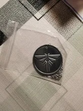 Collar de luciérnaga con logotipo letras para hombre y mujer, colgante Retro de The Last Of Us 2, joyería de juego caliente para hombres y mujeres