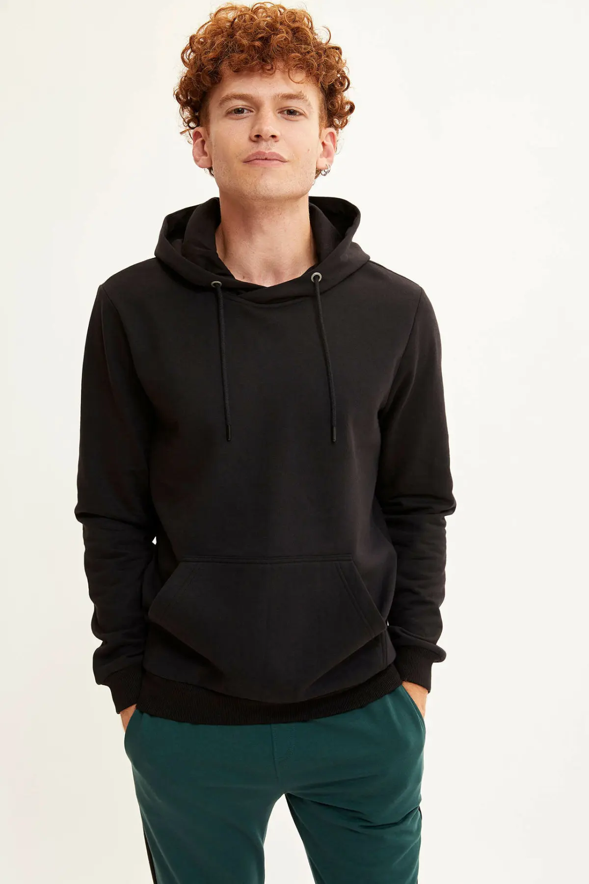 DeFacto Man Fashion Simple Hoodies Pure Color Casual Pocket Cotton Joker Long Sleeve Pullovers New-L0543AZ19AU
DeFacto Man Fashion Simple Hoodies Pure Color Casual Pocket Cotton Joker Long Sleeve Pullovers New-L0543AZ19AU