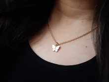 Collar con colgante de mariposa acrílico coreano para mujer, animal adorable, declaración, joyería con tarjeta de regalo