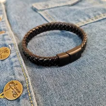 Moda Simple Piedras naturales Cuentas Pulsera de cuero tejida hecha a mano Hombres Hoja de metal Cruz Cráneo Imán Hebilla Pulseras Brazaletes Joyería Regalos Accesorios Venta al por mayor Dropshipping