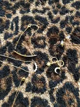 Collar a la moda de acero inoxidable para mujer, gargantillas de amor a la moda, collar largo de acero dorado personalizado, colgante delicado, regalo para pareja