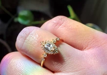 Anillo de piedra de cristal blanco para mujer, sortija de boda fina de oro amarillo de lujo para mujer, sortija de compromiso Vintage de hoja nupcial