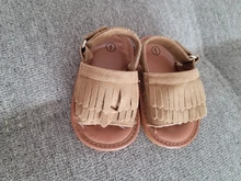 Sandalias para bebé 16 colores, gran oferta, moda de verano, moda de ocio, zuecos de borla de PU