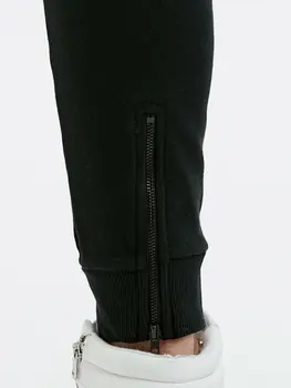 Standard Mould Jogger Sweatpants
Standard Mould Jogger Sweatpants