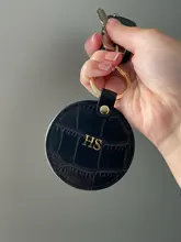 Llavero redondo de cuero Saffiano con diseño de cocodrilo y letras, llavero redondo personalizado