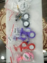 Broche Digital analógico con Clip de Color sólido, reloj de bolsillo médico para enfermera, baterías de regalo, accesorio de decoración de reloj de cuarzo médico, nuevo