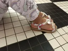 Zapatos Infantiles para niñas nuevas sandalias de verano los niños perla abalorios sandalias de playa con calce Enfants plana Escuela de zapatos para bebé de la UE 21-30