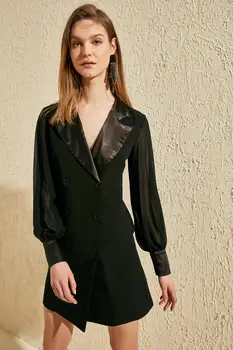 Trendyol Collar Detailed Jacket Dress TWOSS20EL1593
Trendyol Collar Detailed Jacket Dress TWOSS20EL1593