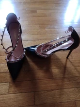 Zapatos de tacón alto de charol con remaches para mujer, sandalias a la moda, zapatos de fiesta y oficina, 10CM, novedad de verano