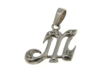 Sterling silver pendant with initial 'M' with zirconia
Sterling silver pendant with initial 'M' with zirconia