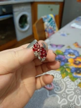 Pendientes de tuerca inusuales para mujer, joyería coreana, regalo de San Valentín, bisutería de Color rojo y plateado, pendientes de precio de fábrica, 1 par