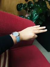 YOLAKO-reloj analógico de cuarzo para Mujer, accesorio de pulsera de cuarzo de alta calidad con correa de cuero, estilo informal, elegante y redondo