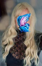 LOUIS FERRE largo degradado rojo rosado pelucas sintéticas azul púrpura Cosplay peluca con Bnags para las mujeres negras resistente al calor de fibra