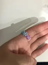 Anillo de flores pequeñas multicolor versión coreana, anillo de cuentas tejido a mano, anillo de cuentas de arroz, joyería para mujeres y niñas, anillo pequeño de estilo fresco