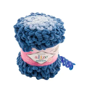 Yarn Alize 'puffy ombre batik' 600g 55 m (100% micropolyester) (7425 Blue) 
Yarn Alize 'puffy ombre batik' 600g 55 m (100% micropolyester) (7425 Blue)