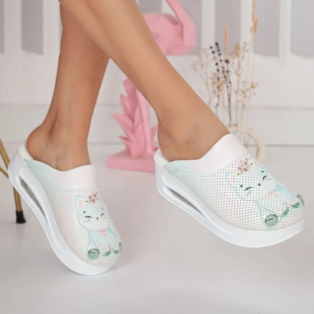 2022 New Orthopedic Sabo Women Slippers Sandals Shoes Nurse Doctor Hospital Medical Casual Quality Soft Comfort Anti-Slip Clogs
2022 New Orthopedic Sabo Women Slippers Sandals Shoes Nurse Doctor Hospital Medical Casual Quality Soft Comfort Anti-Slip Clogs