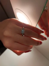 Encanto repleto de circonita anillo de compromiso de cristal de las señoras de moda anillo de nuevo 2020