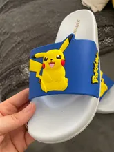 Pikachu-Zapatillas de verano de interior para niños, antideslizantes, color negro