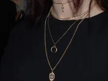 ¡El más nuevo! Color oro multicapa Vintage colgante de cristal de las mujeres collar de Luna estrella cuerno gargantilla de la Media Luna collares joyería