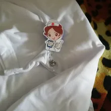 Cordón retráctil de alta calidad para la oficina, 1 Uds. Médicos enfermeros, insignia de identificación, soporte para tarjeta de identificación, llavero cadena Clips