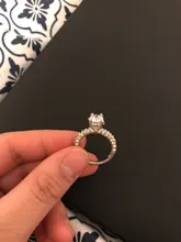 Encanto repleto de circonita anillo de compromiso de cristal de las señoras de moda anillo de nuevo 2020