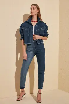Trendyol With Color Block Trotting Detailed High Bel Mom Jeans TWOSS20JE0121
Trendyol With Color Block Trotting Detailed High Bel Mom Jeans TWOSS20JE0121