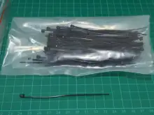 100 unids/bolsa de auto-bloqueo de plástico de nylon cable organizador personalizado cable Loop automático cremallera de la atadura de cables NEGRO 5X300 kabelbinder conjunto de suministro Industrial