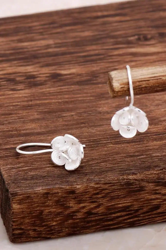 Flower Design Silver Earring 4655 High Quality Hand Made Original Filigree Silver Jewellery Gift for Women
Flower Design Silver Earring 4655 High Quality Hand Made Original Filigree Silver Jewellery Gift for Women