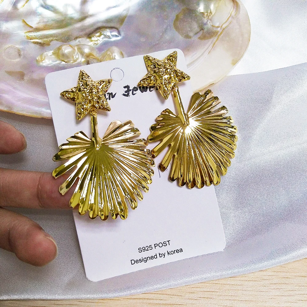 Gold Color Irregular Metal Round Drop Earrings For Women Vintage Punk Jewelry Maxi 2020 Statement Earrings wedding gift
Gold Color Irregular Metal Round Drop Earrings For Women Vintage Punk Jewelry Maxi 2020 Statement Earrings wedding gift