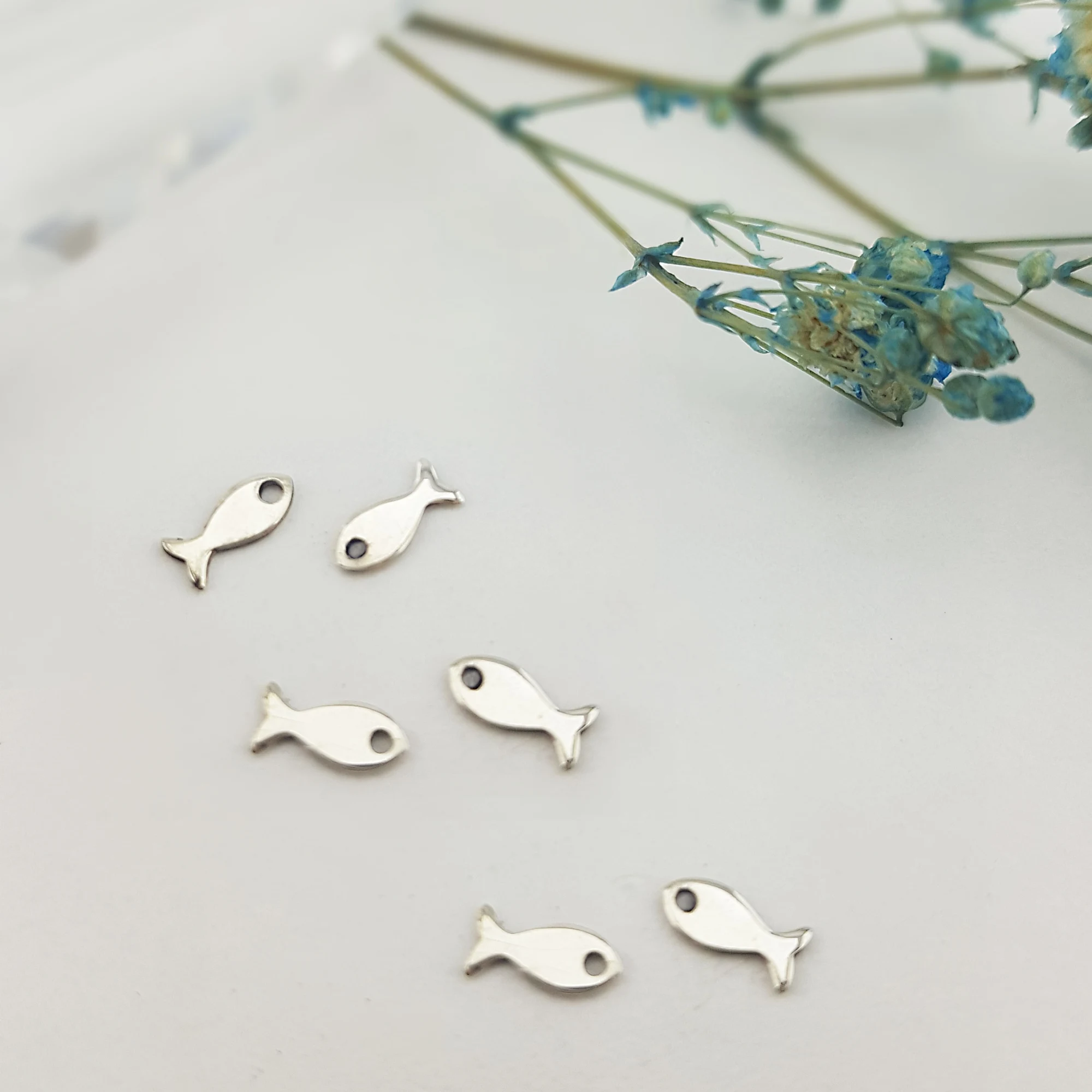 5 Pieces Silver Fish Pendant, 925 Sterling Silver Fish Pendant, Jewellery Making Wholesale Finding for Pendant Charm
5 Pieces Silver Fish Pendant, 925 Sterling Silver Fish Pendant, Jewellery Making Wholesale Finding for Pendant Charm