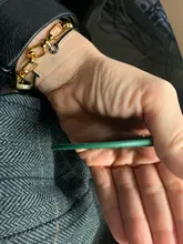 Llavero redondo de cuero Saffiano con diseño de cocodrilo y letras, llavero redondo personalizado