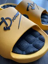 Verano de 2021 no-slip de baño diapositivas sandalias Unisex parejas plataforma zapatillas Zapatillas de casa hombres Simple zapatos de Color sólido