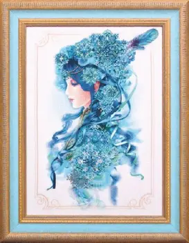 B-638 set for embroidery with beads charivna mite 'Snow Queen '22,5*31,5 cm
B-638 set for embroidery with beads charivna mite 'Snow Queen '22,5*31,5 cm