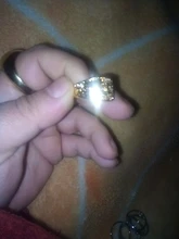 Huitan-Anillo de lujo con letra de Color oro K para hombre, diseño de trofeo, Circonia cúbica brillante, boda, marido, fiesta, regalo de cumpleaños, joyería