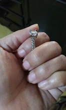 Encanto repleto de circonita anillo de compromiso de cristal de las señoras de moda anillo de nuevo 2020