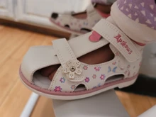 Apakowa-Sandalias de PU con doble gancho y bucle para niños, zapatos bonitos con estampado de flores, soporte para ARCO, para niñas pequeñas