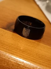 Anillo de acero inoxidable con diseño de alas de la libertad para hombre y mujer, sortija de 8mm, color negro, plateado, para Fans de Anime