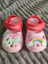 Zapatillas de unicornio de dibujos animados para bebé y niña, zapatos de playa para jardín para niño, zapatos de cueva para niño, sandalias bonitas para interiores de verano