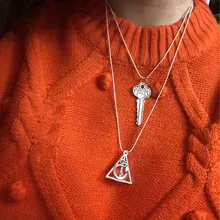 Sherlock Holmes 221B Baker Street Key collar Vintage colgante de Color plata y bronce antiguo, joyería de película caliente para hombres y mujeres, venta al por mayor