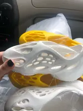 Niño niña Sandalias de niño Unisex EVA de los niños de verano sandalias hueco recorte de deslizamiento en la playa suave cómodo antideslizante zapatos de niños