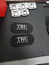 2 unids/set Barbero pinza de cabello pegatina para el pelo de la cinta del pelo titular cabello horquilla herramientas Barbero accesorios salón de peluquería herramienta