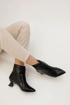 Margin Women Poliva Heels Boots
Margin Women Poliva Heels Boots