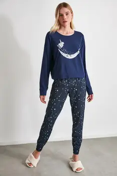 2 PIECES LONG SLEEVE PAJAMAS SET STAR PATTERN
2 PIECES LONG SLEEVE PAJAMAS SET STAR PATTERN