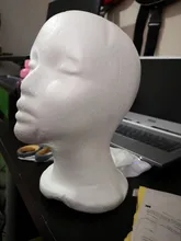 Soporte práctico de espuma para pelucas para cabezas de maniquí, soporte de exhibición para gafas, modelo de cabeza de peluca, envío directo, con soporte para peluca