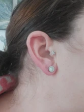 Pendientes redondos de Número Romano de acero y titanio para hombre y mujer, aretes antialérgicos, de cristal, joyería