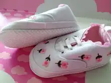 Zapatos de encaje bordado floral blanco para niña, zapatos blandos para antes de caminar, calzado para niño pequeño para primeros pasos