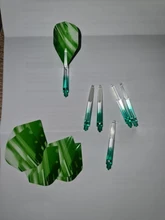 Eje para dardos-colas de dardos a juego