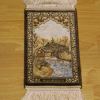 %100 Silk Hereke Carpet 
%100 Silk Hereke Carpet